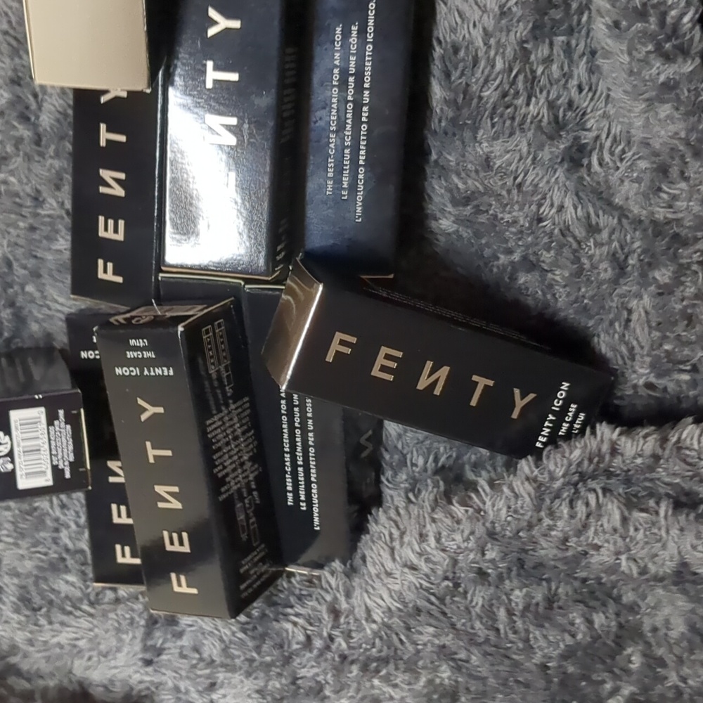 FENTY ICON "The Case" Two-piece Empty Refillable Case, Metallic Nude - Picture 2 of 7